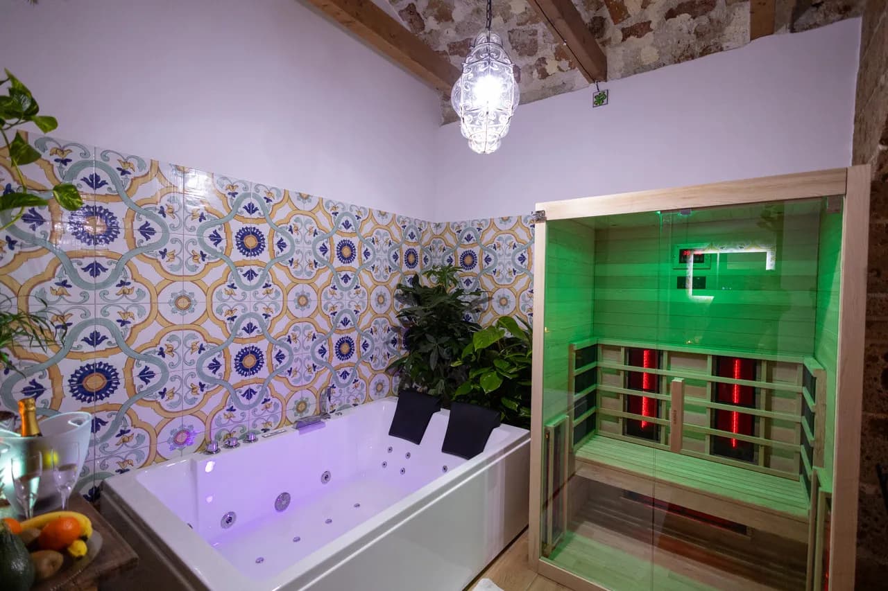 Camera Suite con Vasca Idromassaggio - B&B Tri Re e Na Regina