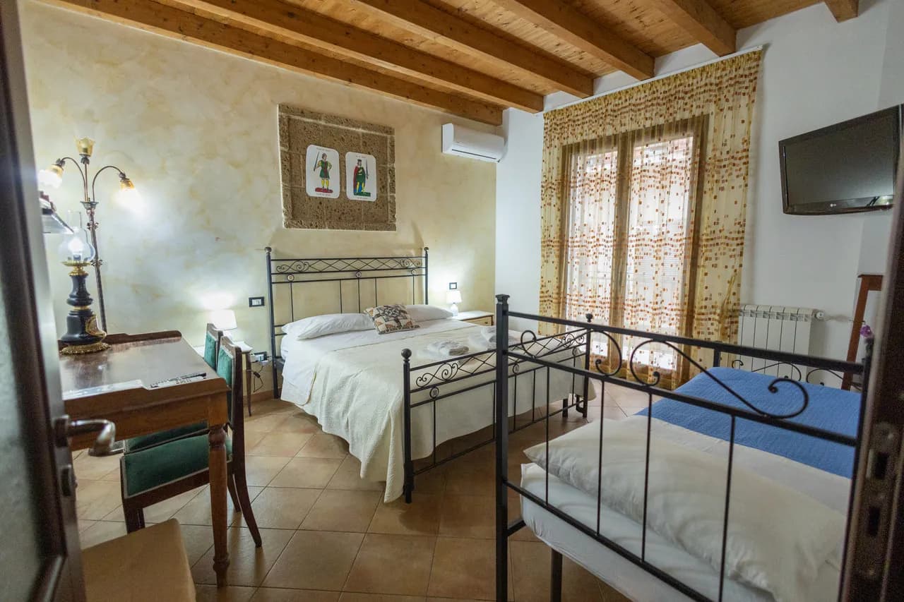 Camera Camera King - B&B Tri Re e Na Regina